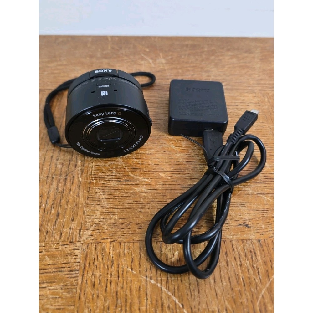 Sony DSC-QX10 Cyber-Shot Camera – Tested Working – Good Condition w/ USB Charger
